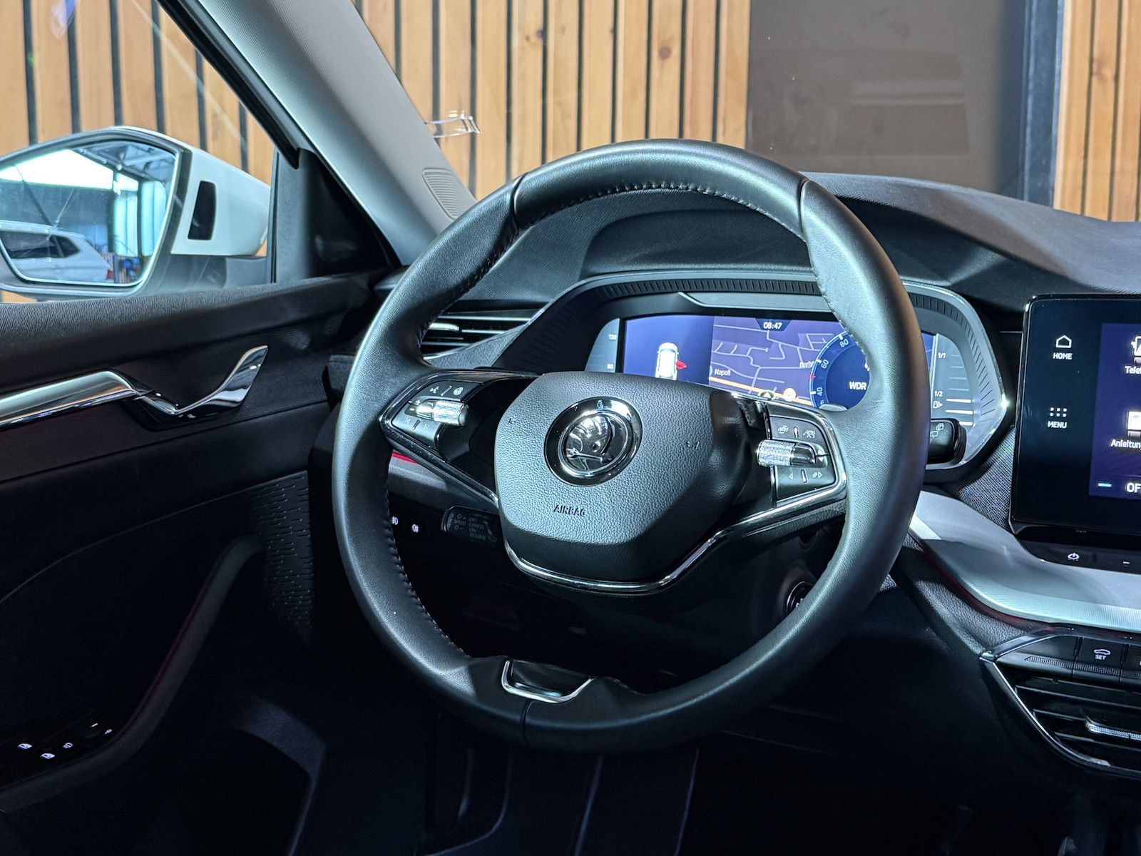 Fahrzeugabbildung SKODA Octavia Combi 2,0TDI Style DSG Navi*LED*Head*Kam