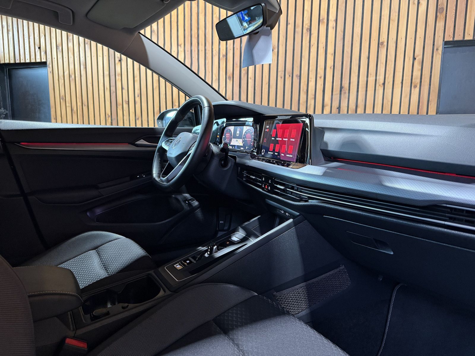 Fahrzeugabbildung Volkswagen Golf Variant 2,0 TDI DSG *Navi*LED*Virt*Kam*Keyl