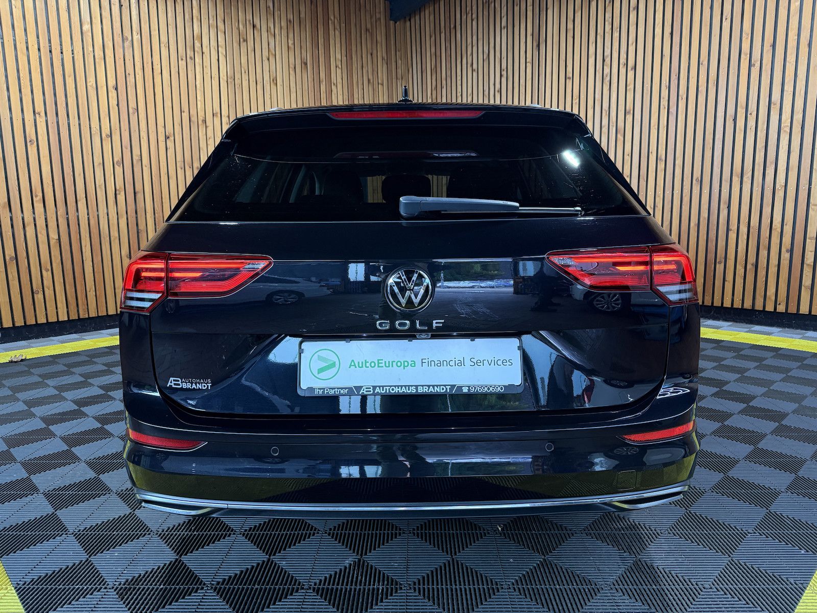 Fahrzeugabbildung Volkswagen Golf Variant 2,0 TDI DSG *Navi*LED*Virt*Kam*Keyl