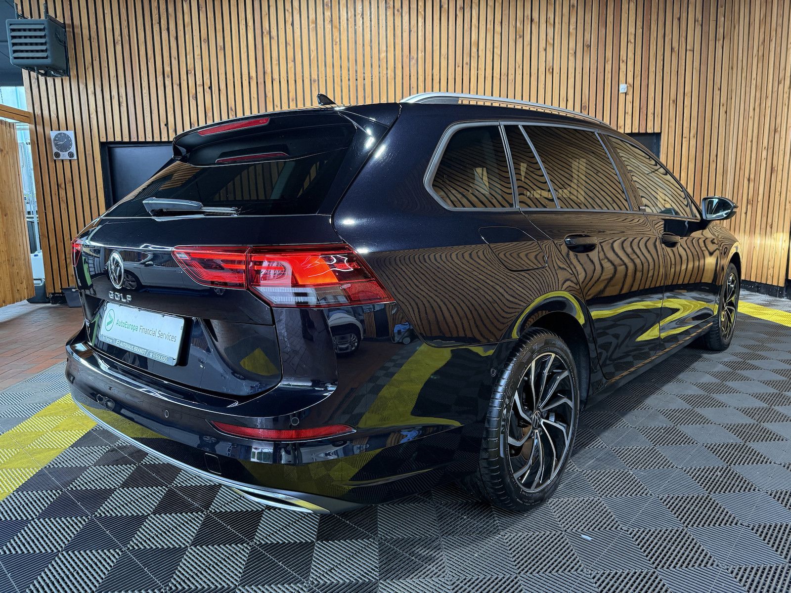 Fahrzeugabbildung Volkswagen Golf Variant 2,0 TDI DSG *Navi*LED*Virt*Kam*Keyl