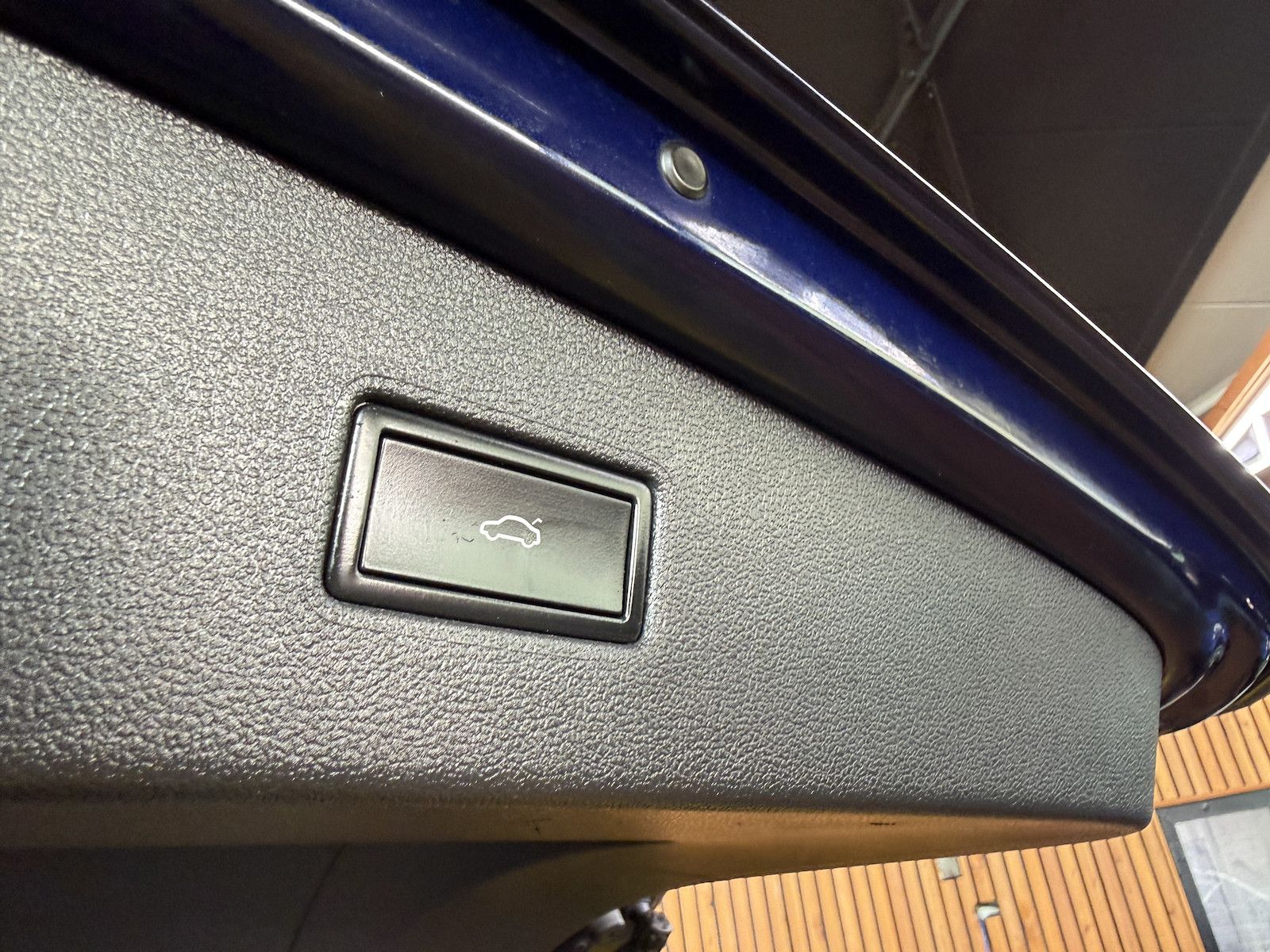 Fahrzeugabbildung Volkswagen Tiguan Allspace 2,0 TDI DSG *Navi+*7-Si*AHK*Kam*