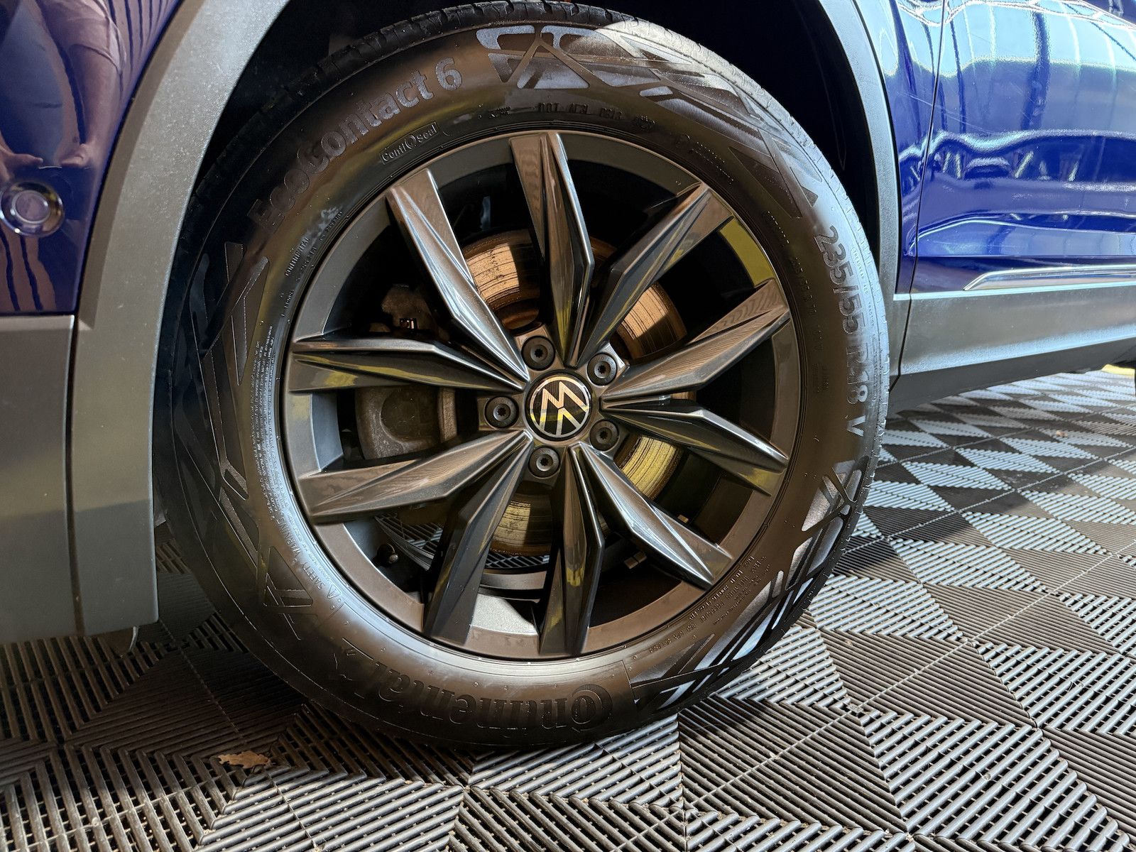 Fahrzeugabbildung Volkswagen Tiguan Allspace 2,0 TDI DSG *Navi+*7-Si*AHK*Kam*