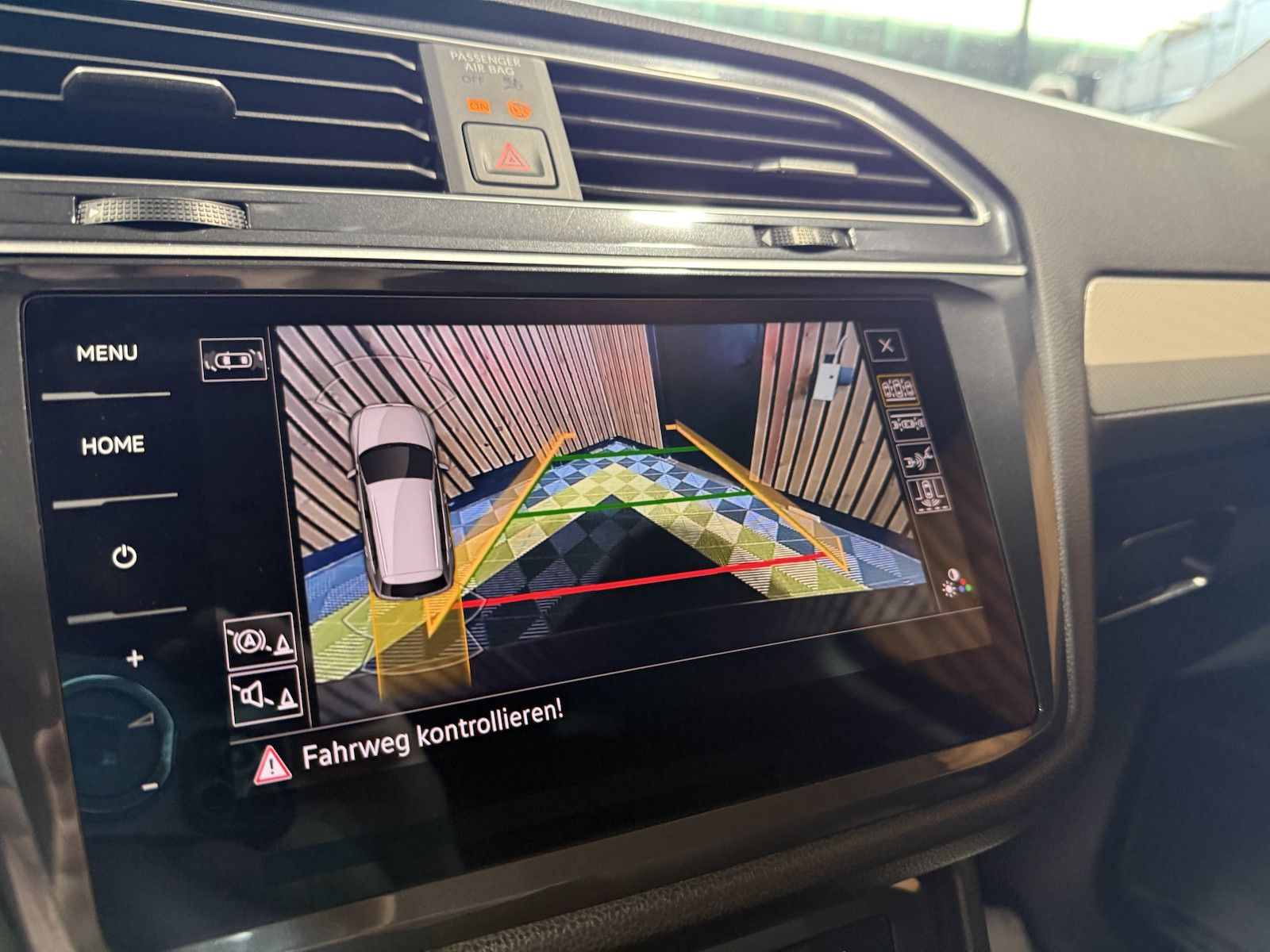 Fahrzeugabbildung Volkswagen Tiguan Allspace 2,0 TDI DSG *Navi+*7-Si*AHK*Kam*