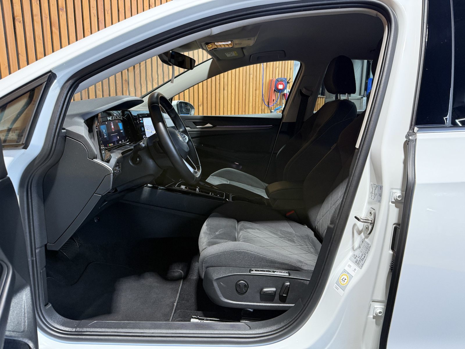 Fahrzeugabbildung Volkswagen Golf Variant 2,0 TDI Style DSG Navi*Kam*Keyl*AHK