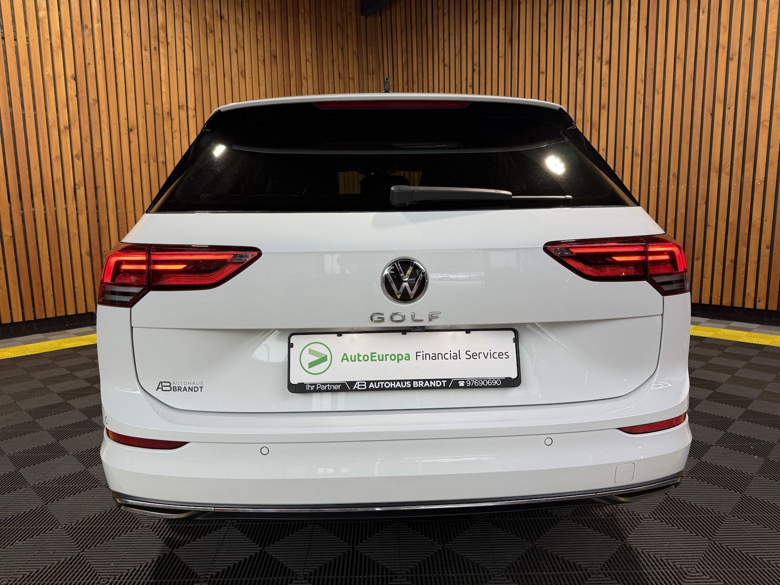 Fahrzeugabbildung Volkswagen Golf Variant 2,0 TDI Style DSG Navi*Kam*Keyl*AHK