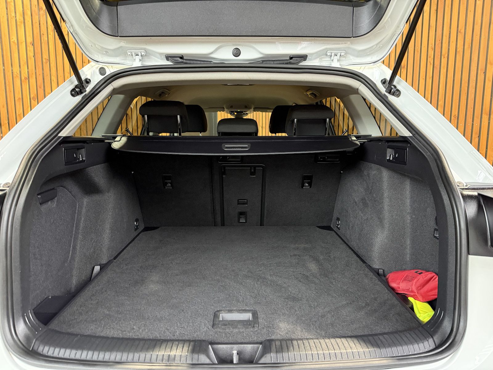 Fahrzeugabbildung Volkswagen Golf Variant 2,0 TDI Style DSG Navi*Kam*Keyl*AHK