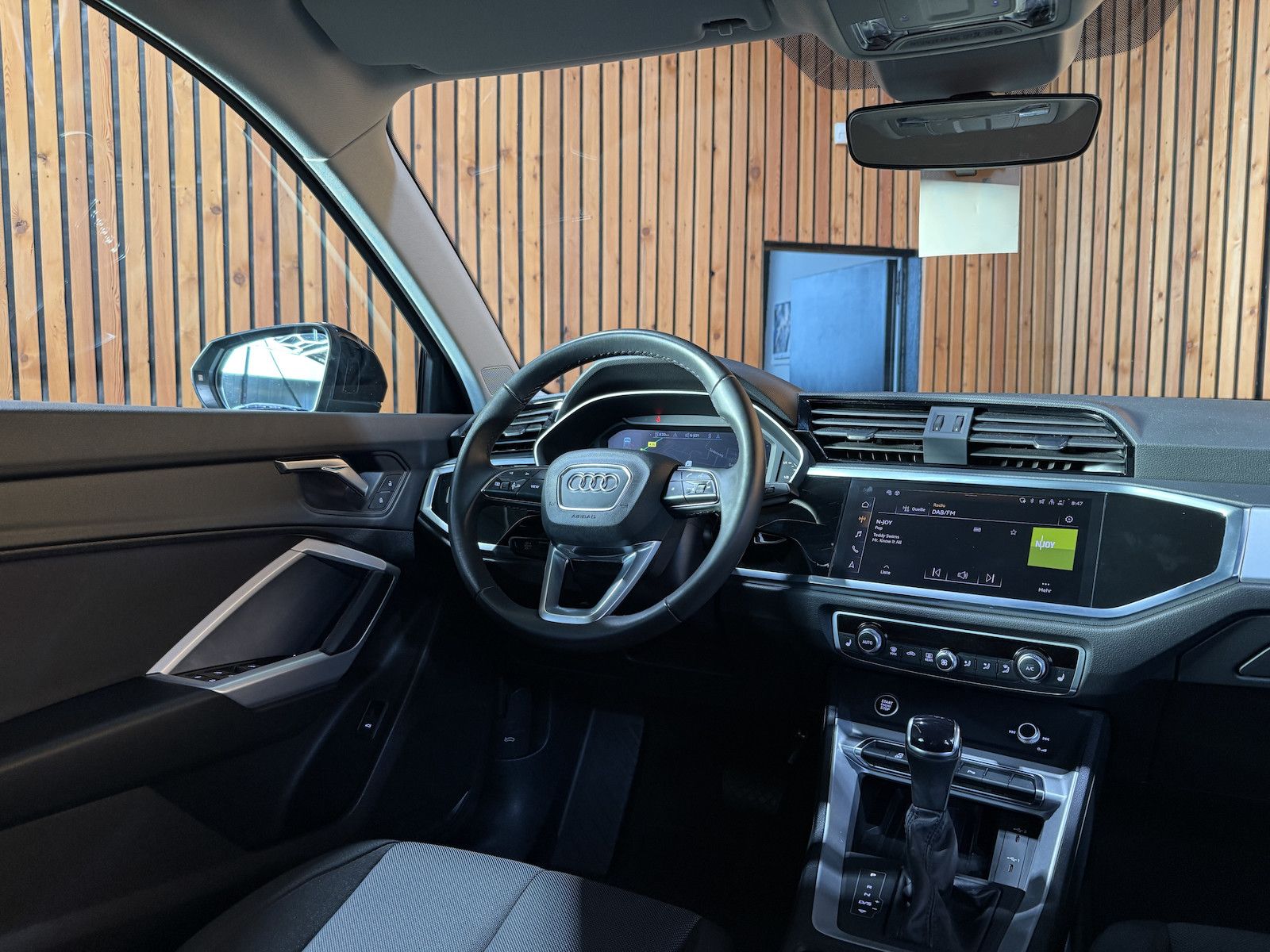 Fahrzeugabbildung Audi Q3 35TDI advanced Aut. Navi+*LED*Virtual*Kam*AHK