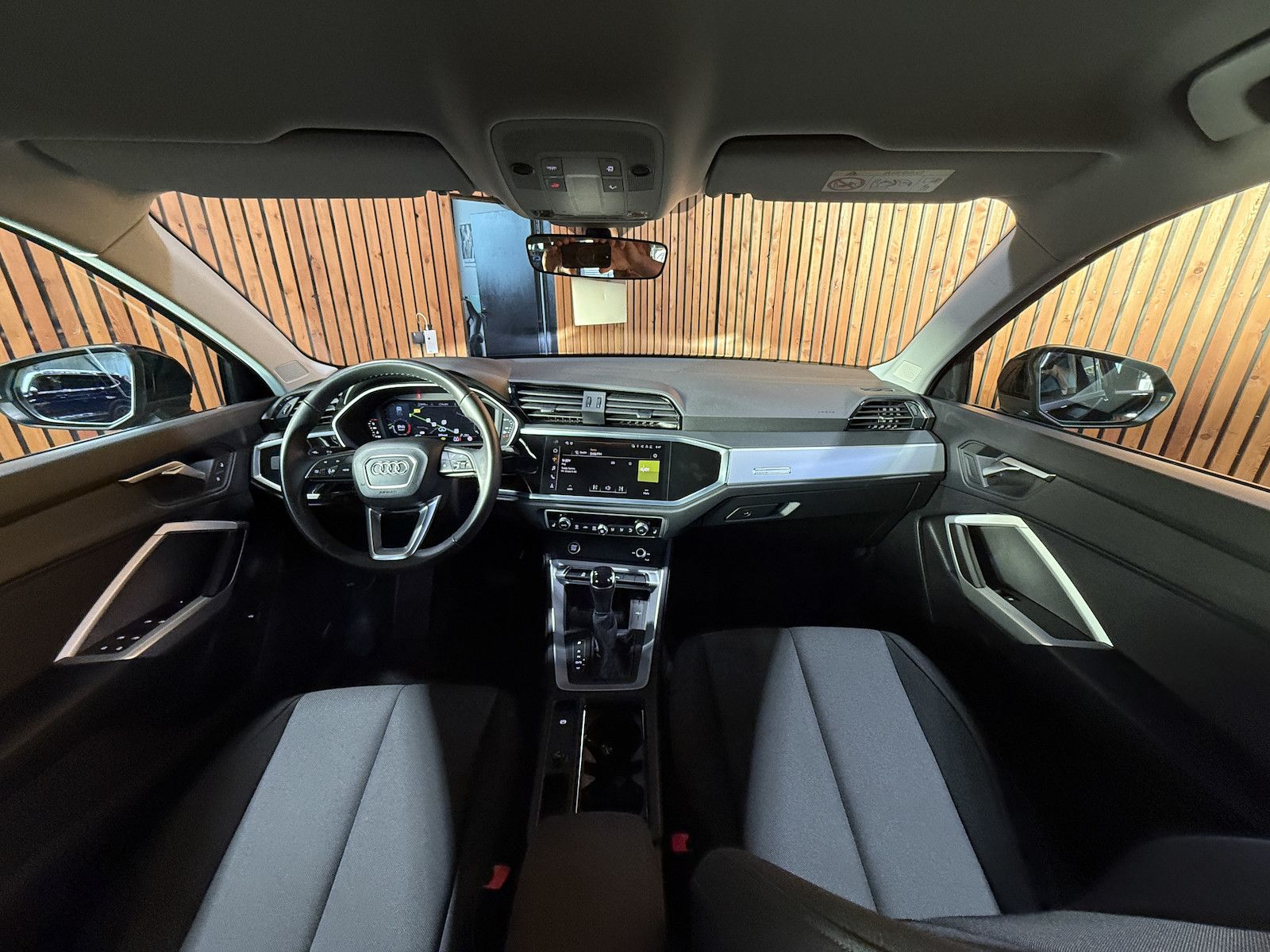 Fahrzeugabbildung Audi Q3 35TDI advanced Aut. Navi+*LED*Virtual*Kam*AHK