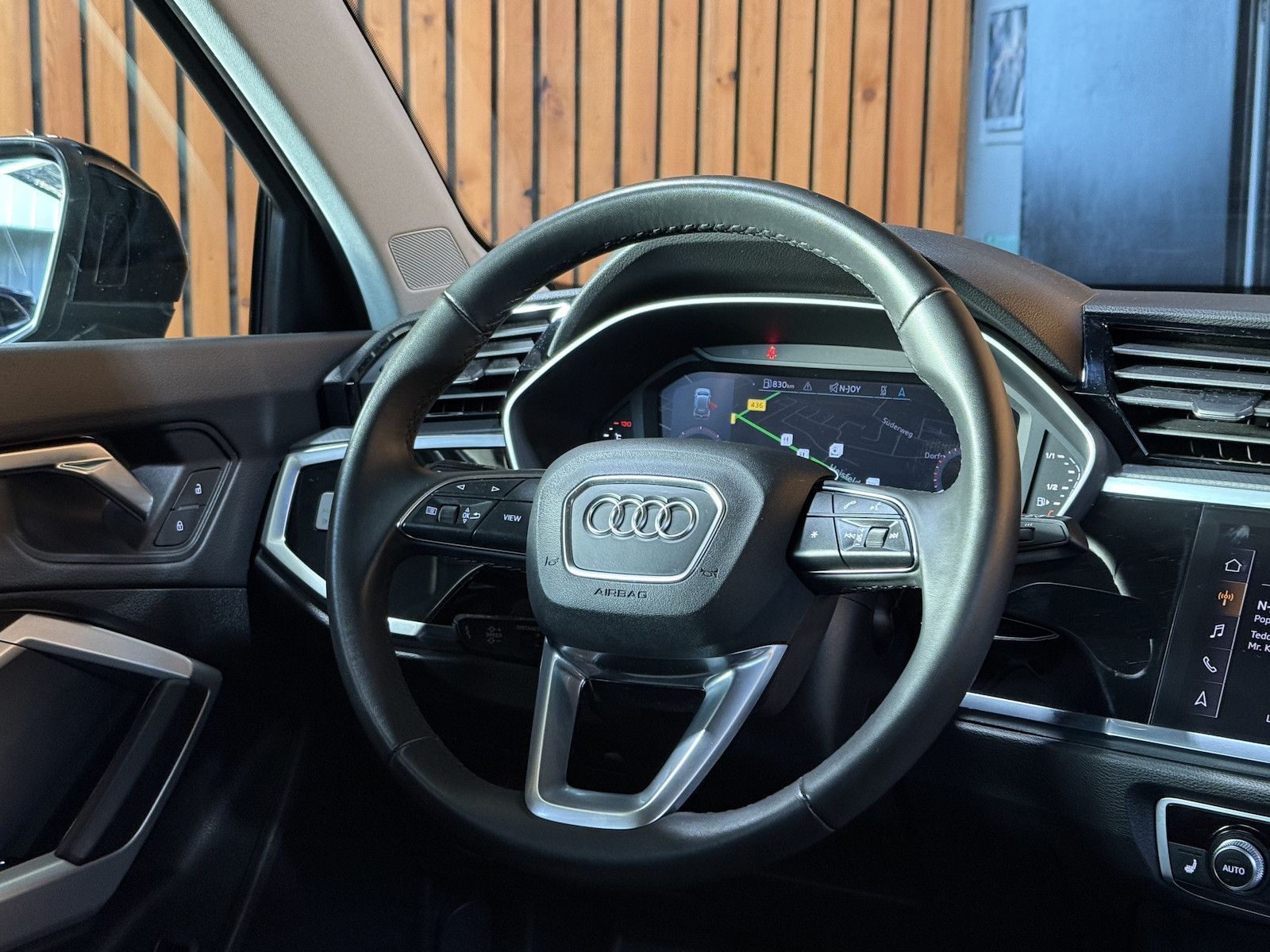 Fahrzeugabbildung Audi Q3 35TDI advanced Aut. Navi+*LED*Virtual*Kam*AHK
