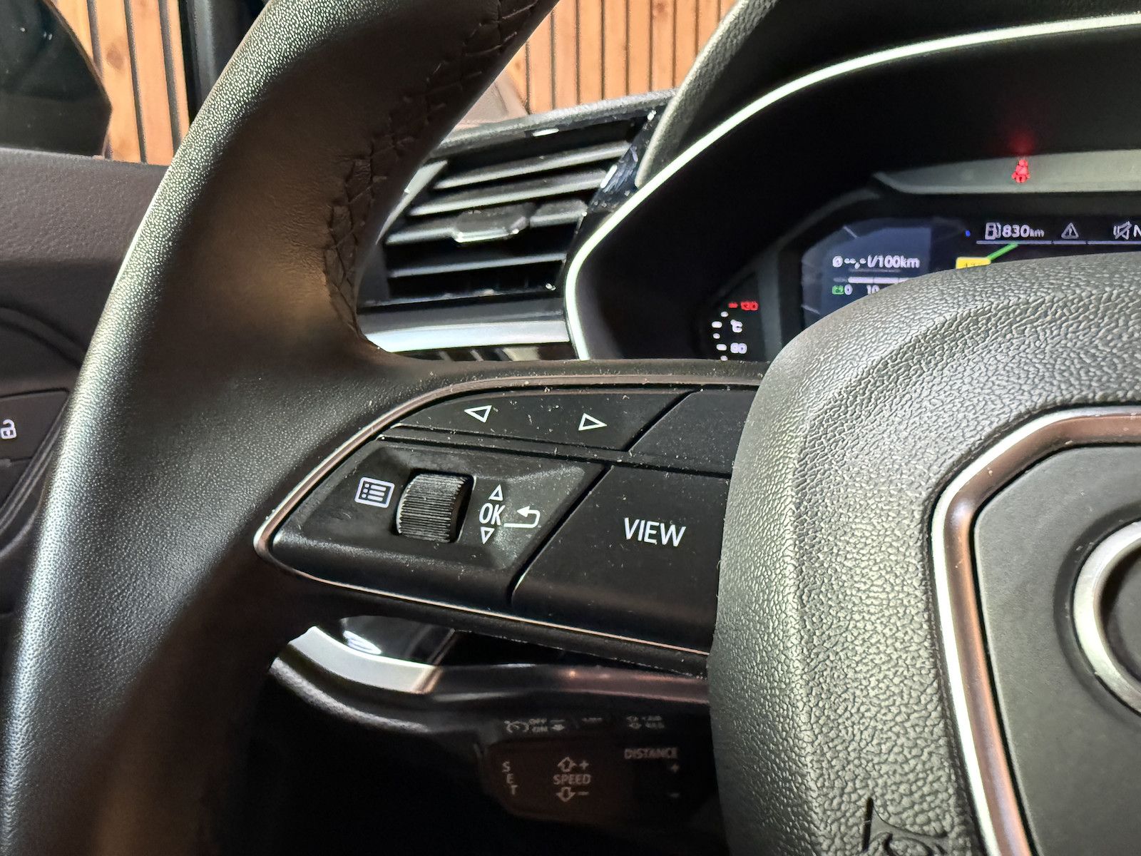 Fahrzeugabbildung Audi Q3 35TDI advanced Aut. Navi+*LED*Virtual*Kam*AHK