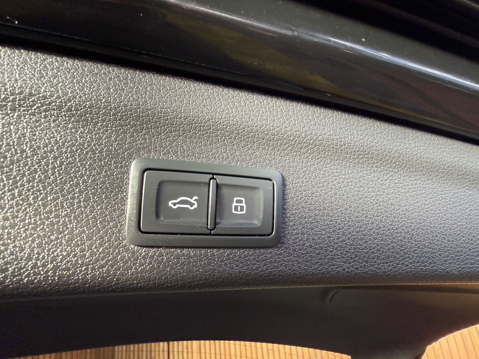 Fahrzeugabbildung Audi Q3 35TDI advanced Aut. Navi+*LED*Virtual*Kam*AHK