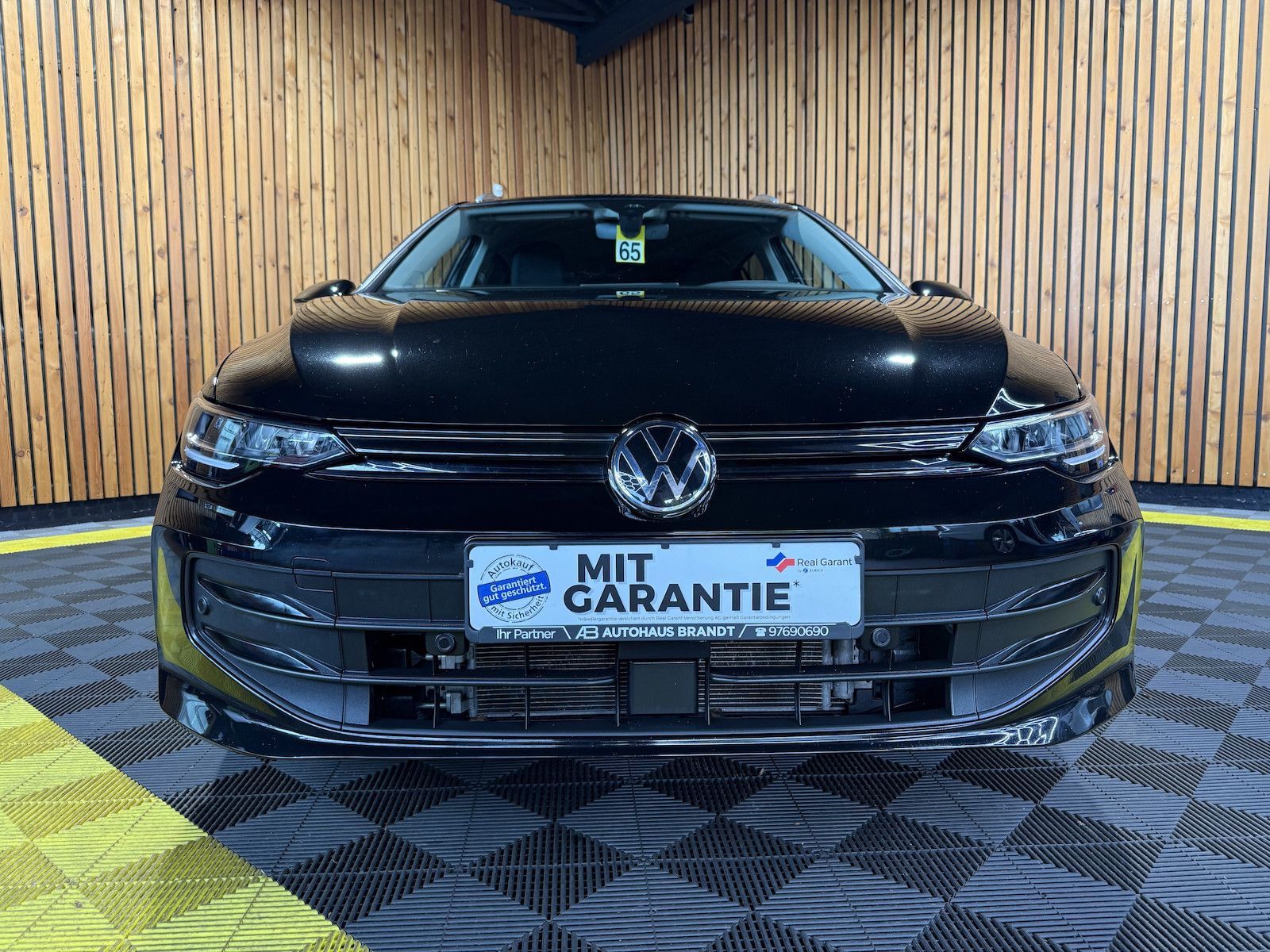 Fahrzeugabbildung Volkswagen Golf Variant 1,5 eTSI Facelift *Navi*AHK*LED*Kam