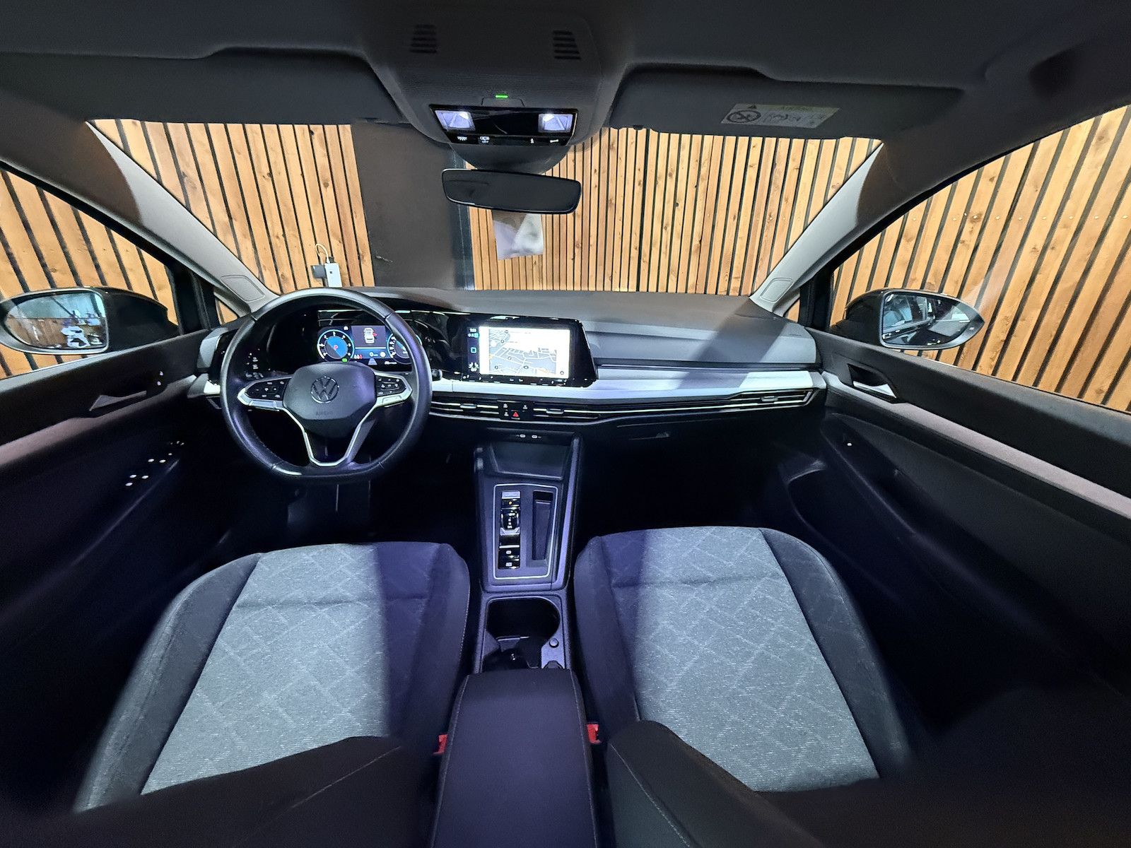 Fahrzeugabbildung Volkswagen Golf Variant 2,0 TDI Life DSG *Navi*LED*Kam*App*