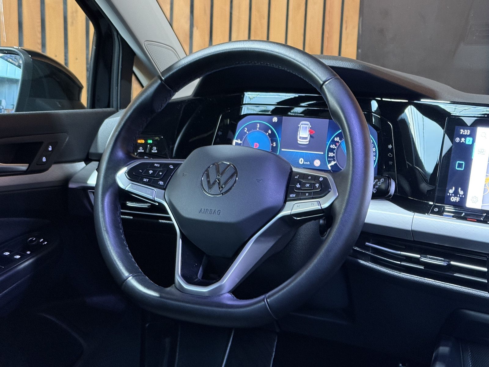 Fahrzeugabbildung Volkswagen Golf Variant 2,0 TDI Life DSG *Navi*LED*Kam*App*