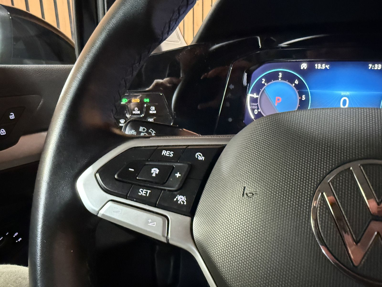 Fahrzeugabbildung Volkswagen Golf Variant 2,0 TDI Life DSG *Navi*LED*Kam*App*