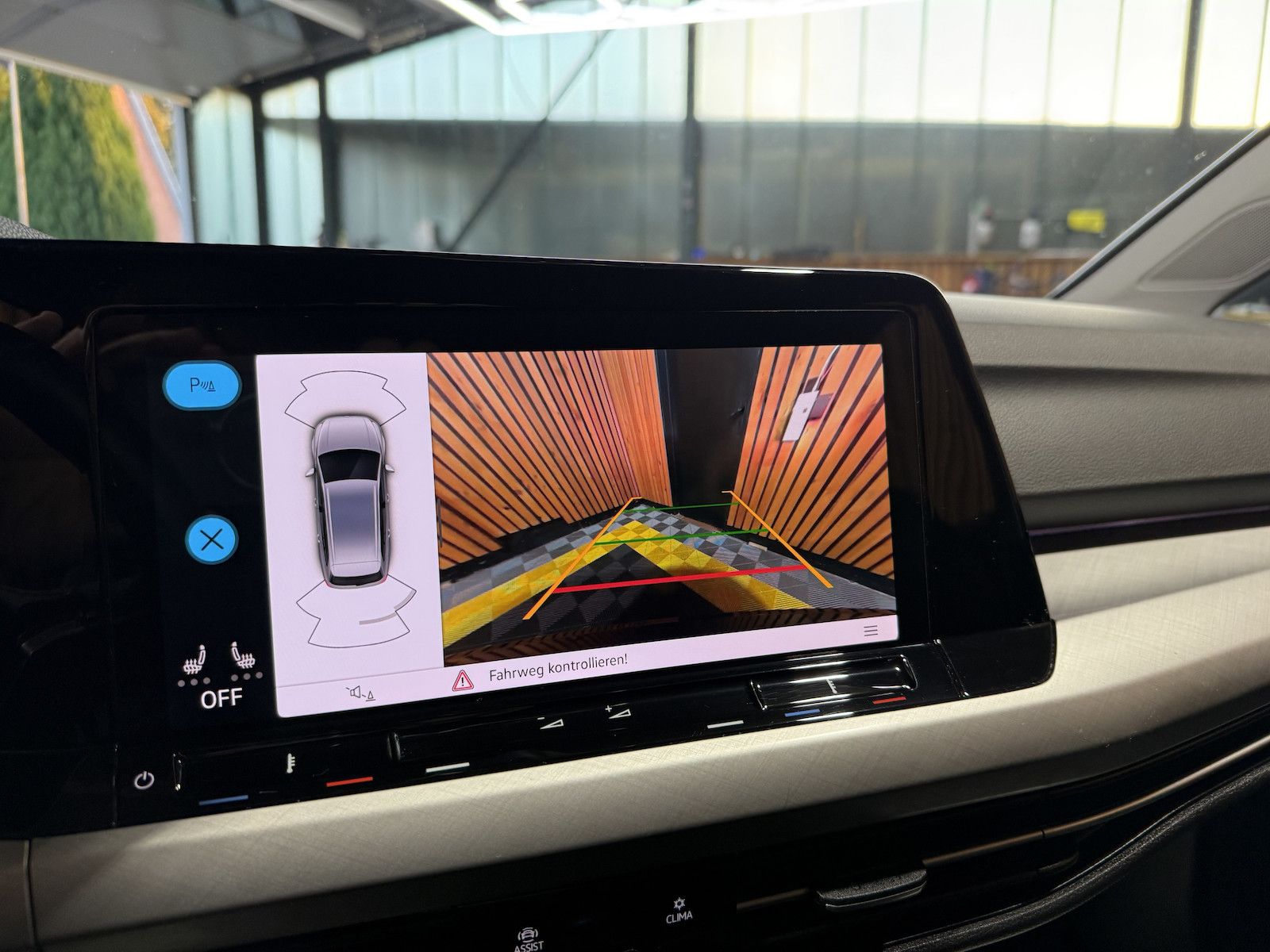 Fahrzeugabbildung Volkswagen Golf Variant 2,0 TDI Life DSG *Navi*LED*Kam*App*