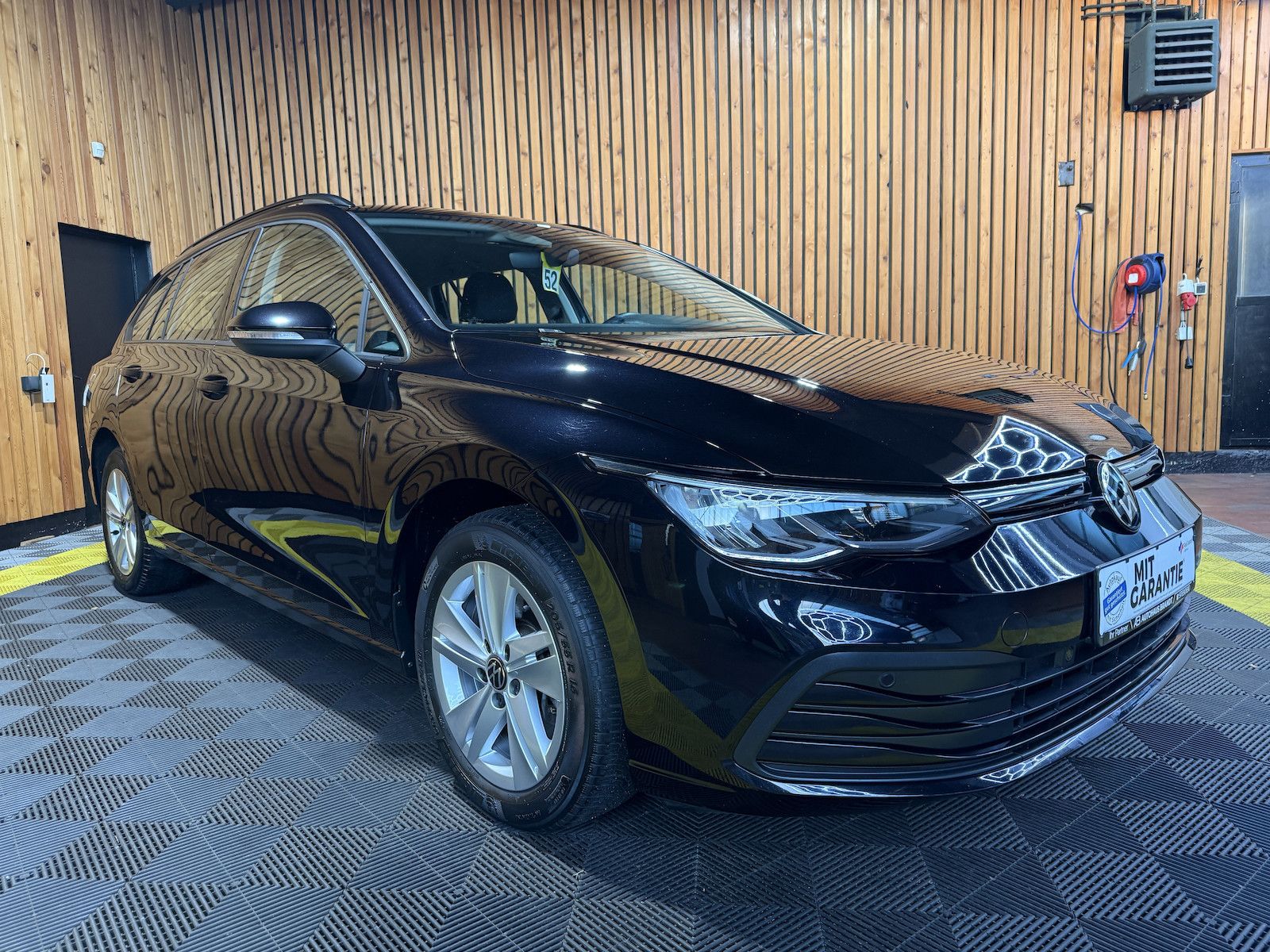 Fahrzeugabbildung Volkswagen Golf Variant 2,0 TDI Life DSG *Navi*LED*Kam*App*