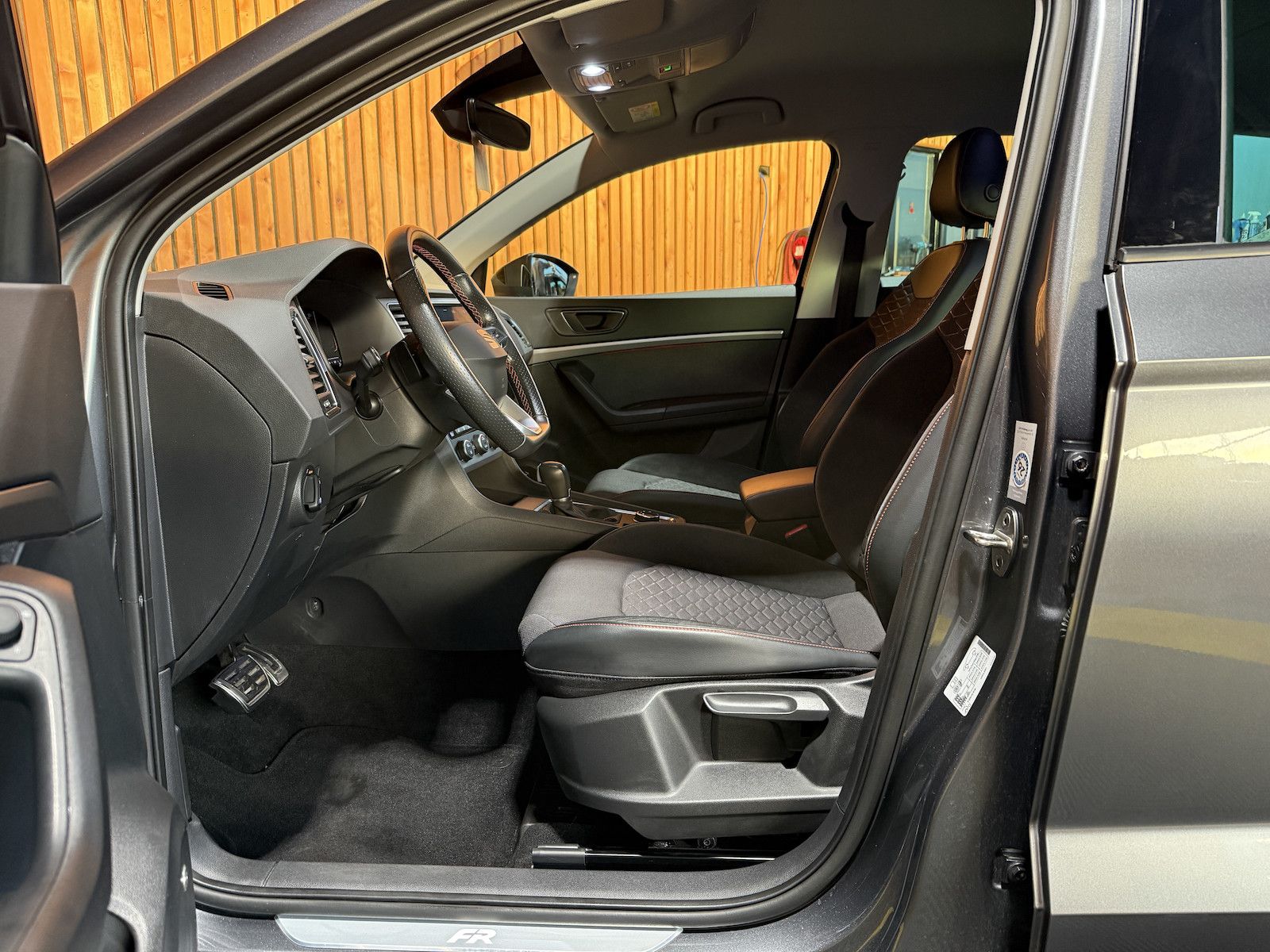 Fahrzeugabbildung SEAT Ateca 2,0 TDI FR DSG Navi*LED*Kam*Virt*AHK*Beats