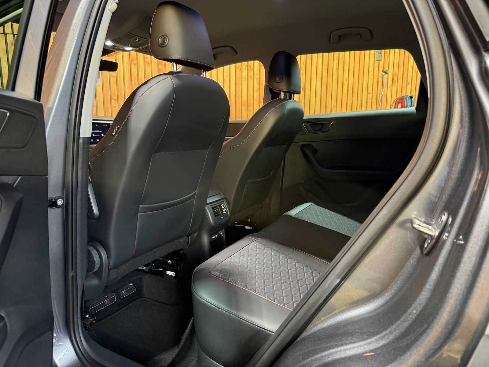 Fahrzeugabbildung SEAT Ateca 2,0 TDI FR DSG Navi*LED*Kam*Virt*AHK*Beats