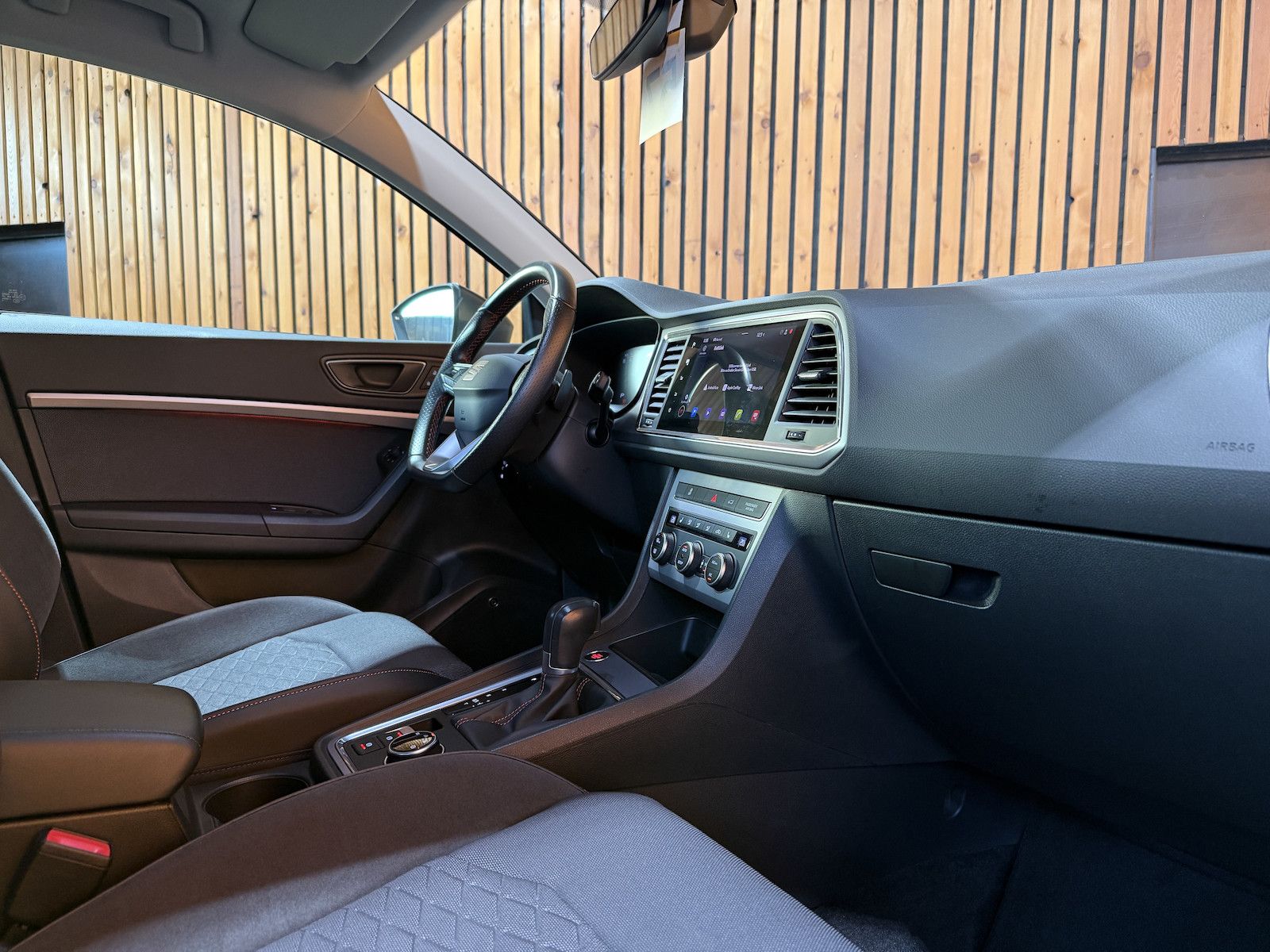 Fahrzeugabbildung SEAT Ateca 2,0 TDI FR DSG Navi*LED*Kam*Virt*AHK*Beats