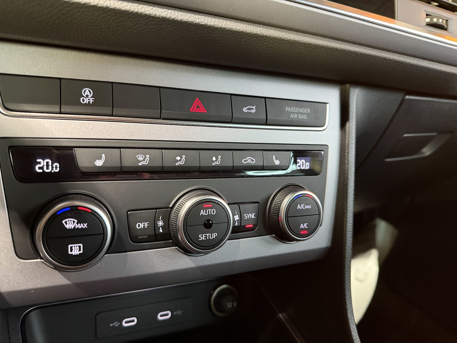 Fahrzeugabbildung SEAT Ateca 2,0 TDI FR DSG Navi*LED*Kam*Virt*AHK*Beats