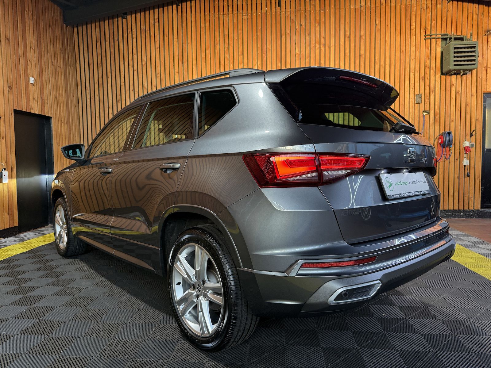 Fahrzeugabbildung SEAT Ateca 2,0 TDI FR DSG Navi*LED*Kam*Virt*AHK*Beats